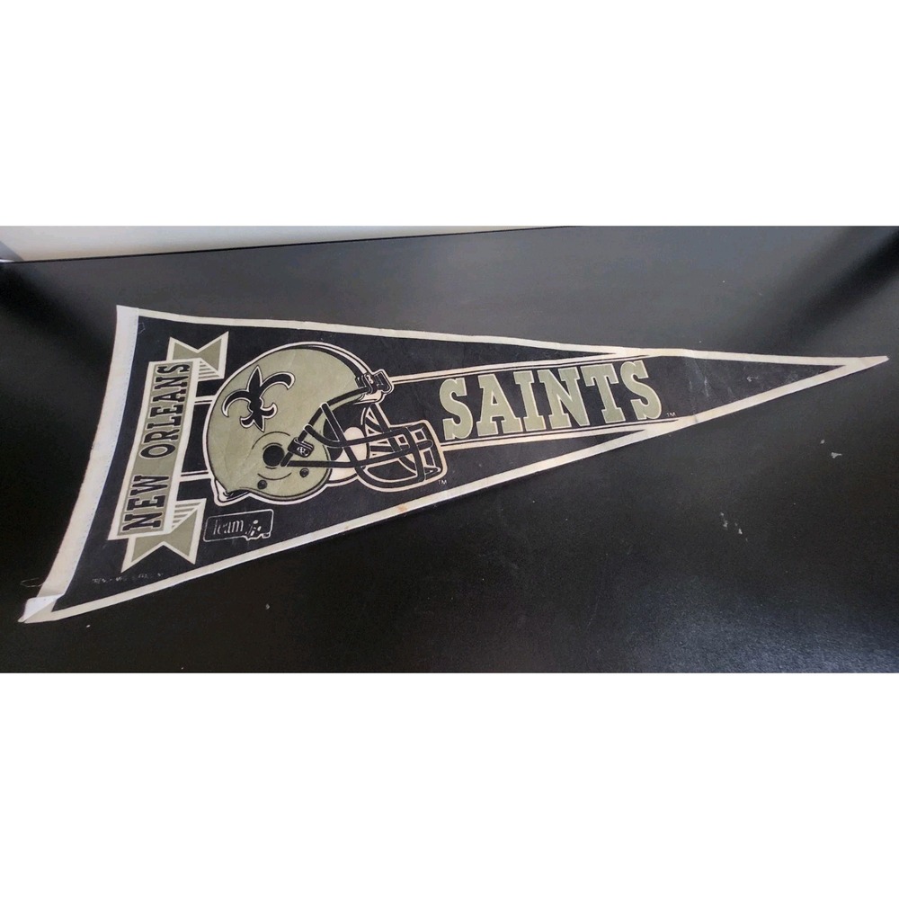 Vintage 1990s Felt NFL® Football Sports Pennant: New Orleans Saints™ 31 Inches